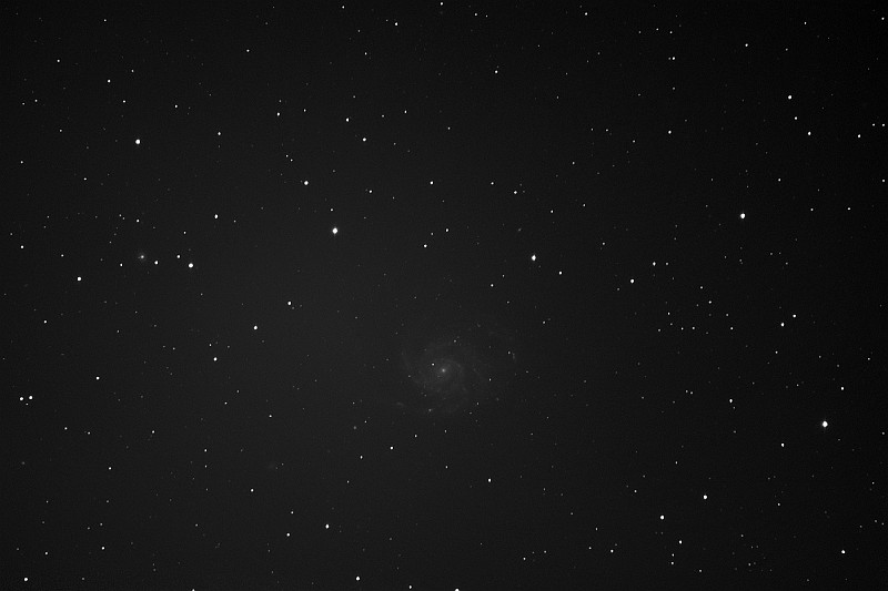 M101_120071231_25min_L.png - M101 - L 25 min - William Optics Megrez 80 APO - ST-8XME - Renens 31/12/2007
