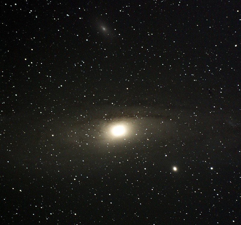 M031_color_20090725_25m_1.png - M31 - Galaxie d'Androm�de - (Couleur 25m) - Plut�t clair, sans lune, l�ger vent - William Optics Megrez 80 APO - ST-4000XCM - Renens 25/07/2009